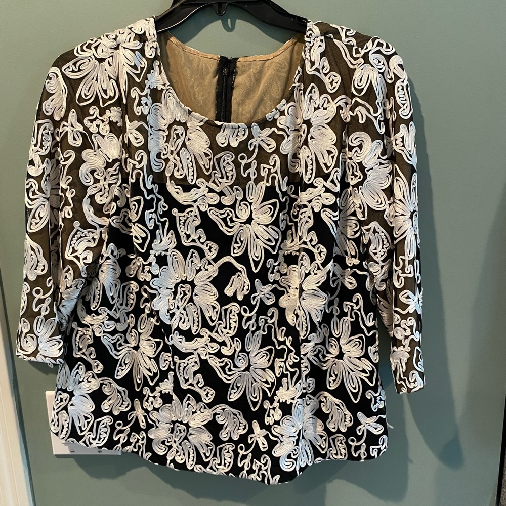 Chiffon palazzo pants elastic waist, 3/4 sleeve top with white ribbon detail
